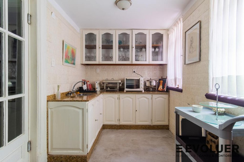 Magnífica Casa De Estilo Para Vivienda, Oficinas O Desarrollo En Barrio Norte