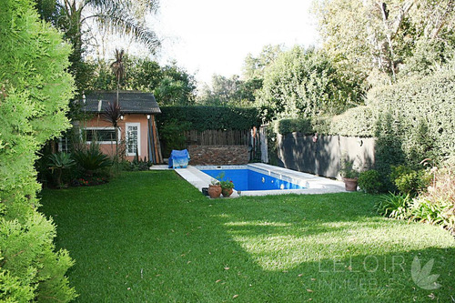 Casa En Venta 2 Amb En Parque Leloir
