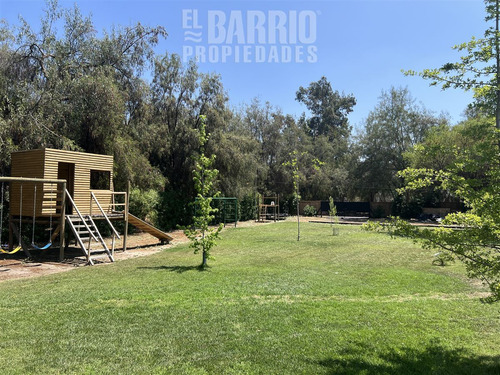Casa En Venta De 4 Dorm. En Batuco, Colina