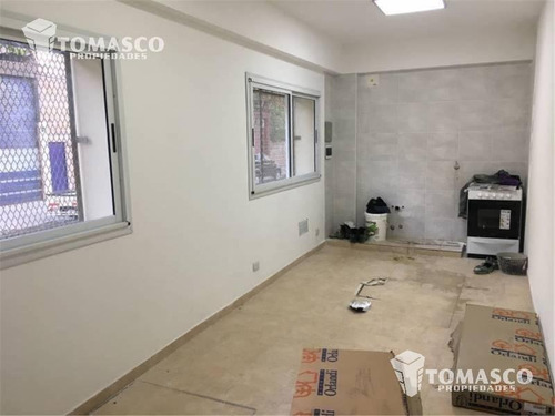 Depósito Tipo Galpón Con Frente De 26 X 42 De Fondo / Boca