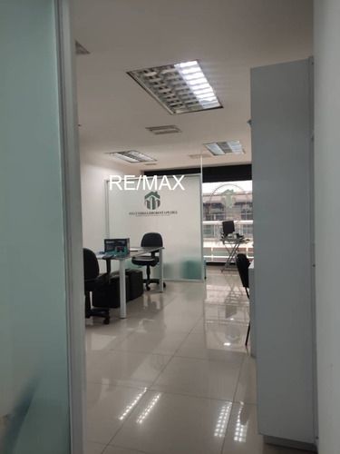 Vendo Comodo Local Comercial En El Centro Comercial Oasis Center. Guatire
