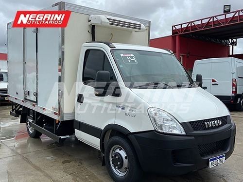 Imagem 4 de 15 de Iveco Daily 35s14 Baú Refrigerado