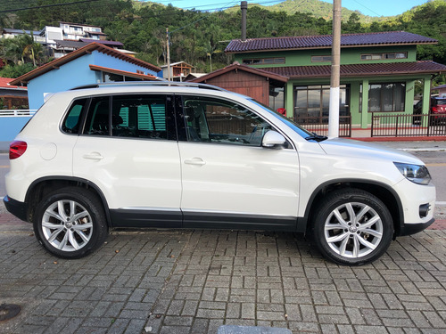 Volkswagen Tiguan 2.0 TSI 4 MOTION