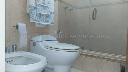 Imagen 11 de 19 de Apartamento En Venta En Campo Alegre 22-8516 Gustavo Nieves 0412 6057058