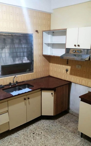 Imagen 4 de 14 de Venta De Casa Chalet En Wilde Centro