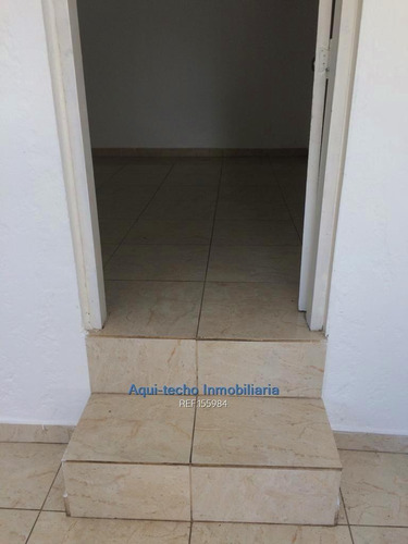 Tipo Casita De Altos , Cuenta Con Locomocion En La Puerta