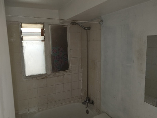 3 Dormitoios / 1 Baño / Loggia / Terraza