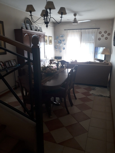 Imagen 12 de 14 de Triplex En Barrio Cerrado.