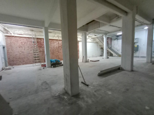 Imagen 25 de 30 de Edificio En Block De 1877 M2 Con Atención Al Público Y Depósito En Alquiler Sin Expensas