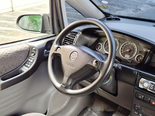 Chevrolet Zafira 2.0 MPFI ELEGANCE 8V FLEX 4P AUTOMÁTICO