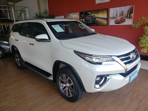 Imagem 3 de 10 de Hilux Sw4 2.8 Srx 4x4 7 Lugares 16v Turbo Intercooler Diese
