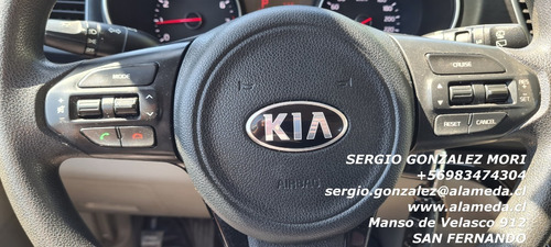 Imagen 14 de 15 de Kia Grand Carnival 2015