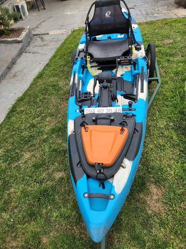 Kayak Con Pedales,quilla,remo,ancla Y Chaleco  U$s 1.700