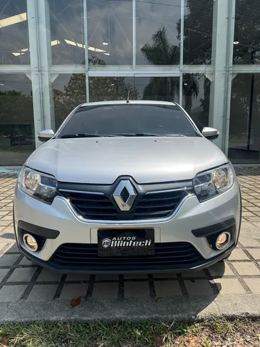 Renault Logan 1.6 Privilege / Intens