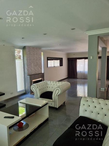 Imagen 6 de 20 de Excelente Chalet De 6 Ambientes Con Piscina En Country El Lauquen, Canning.