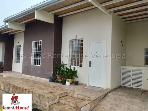 Imagen 1 de 30 de Casas En Venta Los Samanes Cabudare 22-15374 /m
