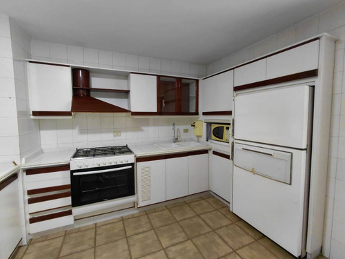 Apartamento En Venta En Valles De Camoruco - Wc
