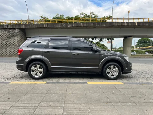Dodge Journey 2.4 SE Automática 7 Puestos