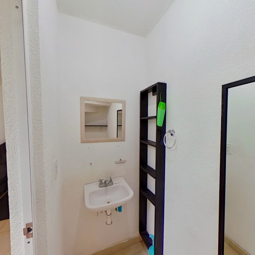 Casa En Renta En Hermoso Fraccionamiento Tranquilo En Ojo De Agua (amueblada)