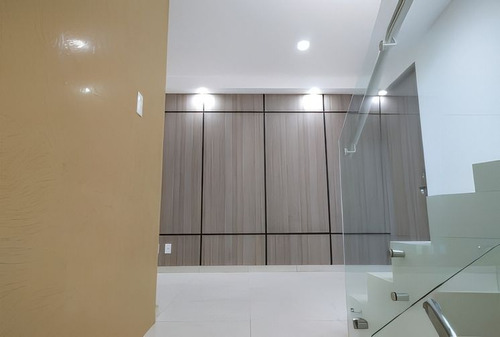 Oficina En Venta En Calle 3 Naucalpan (m2o2459)