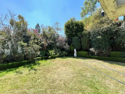 Casa En Venta En Las Lomas Con Vigilancia