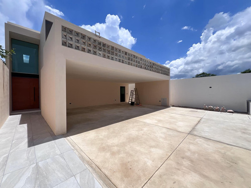 Casa En Venta En Dzityá, Mérida De 4 Recámaras.