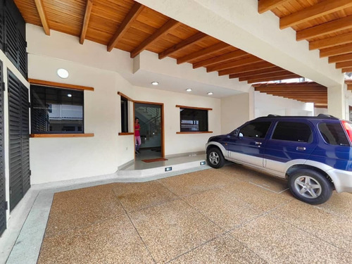 Imagen 10 de 21 de As Hermosa Casa En Urbanización Villa Eugenia As