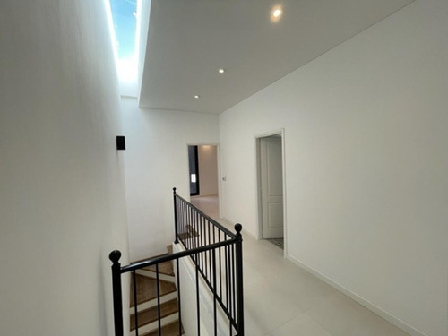 Imagen 13 de 23 de Triplex A Estrenar De Categoria En Venta, San Miguel.