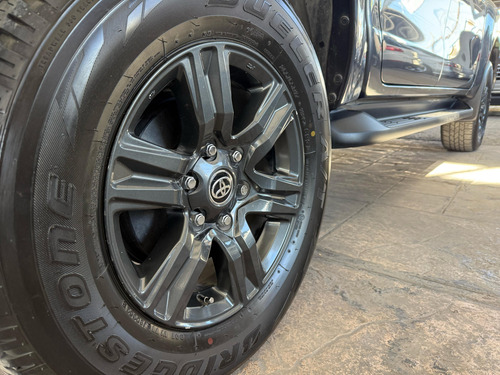 Toyota Hilux 2.7 Cabina Doble Sr Mt