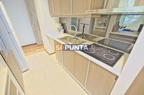 Imagen 10 de 21 de Apartamento En Alquiler, 1 Dormitorio Y Medio
