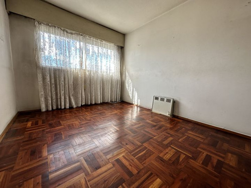 Venta De Apartamento 2 Dormitorios En Pocitos
