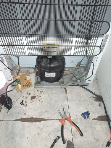 Imagen 6 de 10 de Servicio Técnico De Heladeras , Carga De Gas , Reparacion