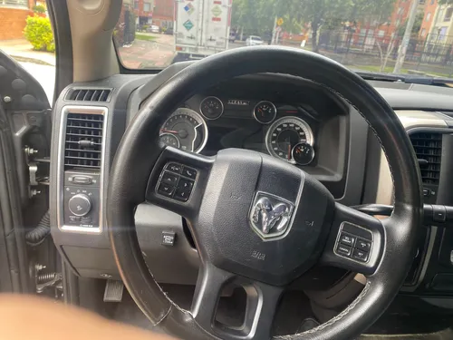 Dodge Ram 5.7 1500 Slt 4x2