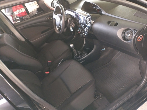 Imagem 10 de 13 de Toyota Etios Sedan 1.5 X Flex 4p Manual