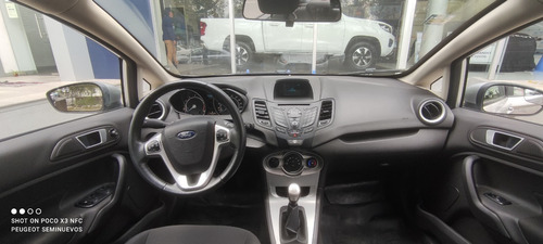 Imagen 8 de 12 de Ford Fiesta 1.6 Se Sedan Mt 2016