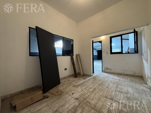 Venta Casa 4 Ambientes Con Galpón En Llavallol
