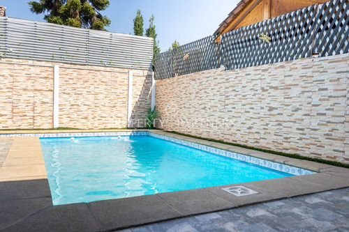 4 Dormitorios Con Piscina Y Quincho, Ponce De Zam...