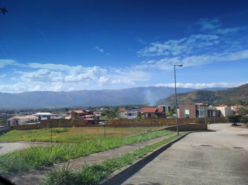 Imagen 3 de 13 de Terreno En Lomas Del Country