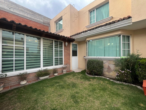 Casa En Venta - Metepec - 250m2
