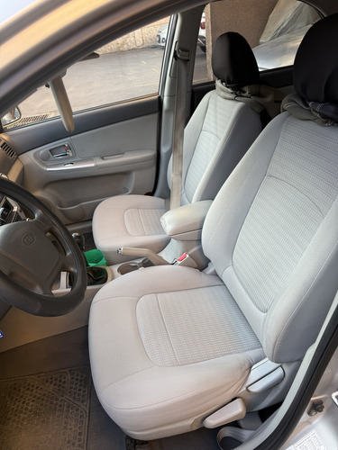 Kia Cerato 5D 1.6 Mec
