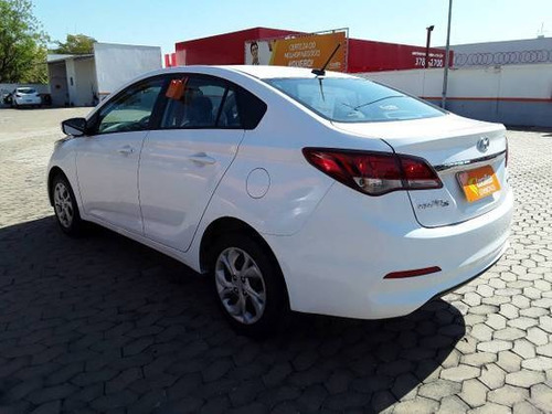 Imagem 6 de 9 de Hyundai Hb20s 1.6 Comfort Plus 16v Flex 4p Automático