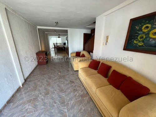 Edgar Centeno, Profesional Inmobiliario, Vende Townhouse, Altos De La Esmeralda, #23-26227