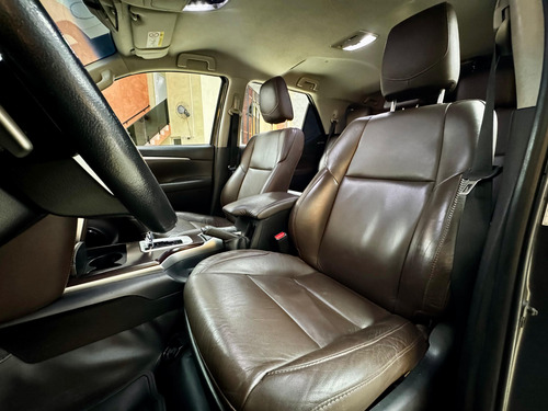 Toyota SW4 2.8 Tdi Srx 7l 4x4 Aut. 5p