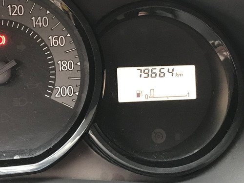 Imagem 6 de 9 de Renault Logan 1.0 2018 Completo Bx Km