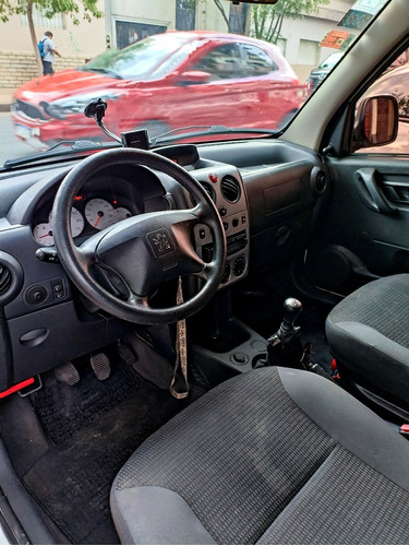 Imagen 19 de 24 de Peugeot Partner 2015 1.6 Hdi Furgon 5as Doble Puerta Lateral