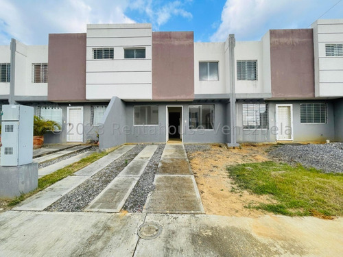 Imagen 21 de 30 de Casa En Venta En La Piedad Norte Cabudare Lara ++23-19030 */m.e.c - R-a-h N° +0-4-2-4- 5.5.6. 5.7. 5.9 *--**
