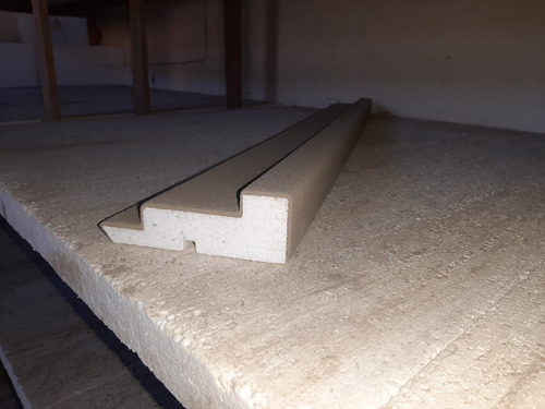 Moldura Externa De Eps Cf 004 C/pingadeira 19 Metros.