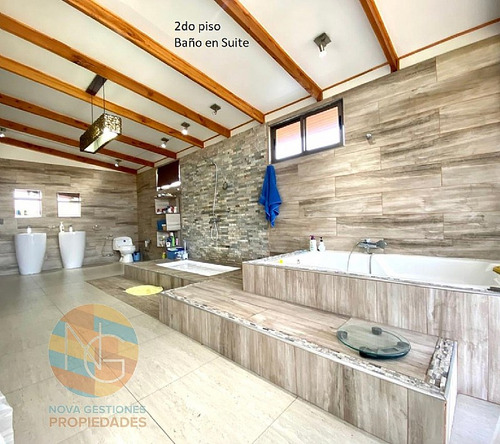 Casa En La Florida, 1000 M2 De Terreno, 350 M2 Construidos.