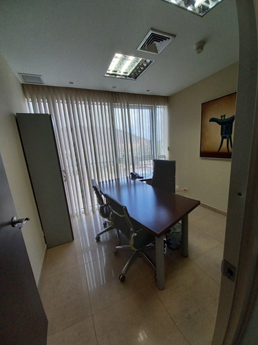 Imagen 7 de 12 de Torre Bvc Oficina Amoblada