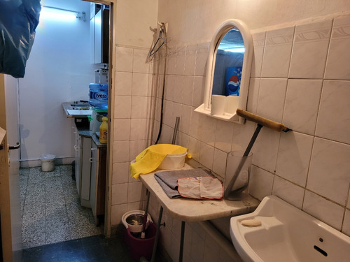 Marcelo T. Alvear - C. Pellegrini Excelente Local Com 240 M² Pb° Y Pss° + Ptio + Asc. Int